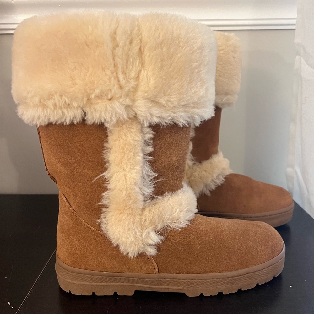 Plush Faux-Fur Lined Boots Size 7 NWOB